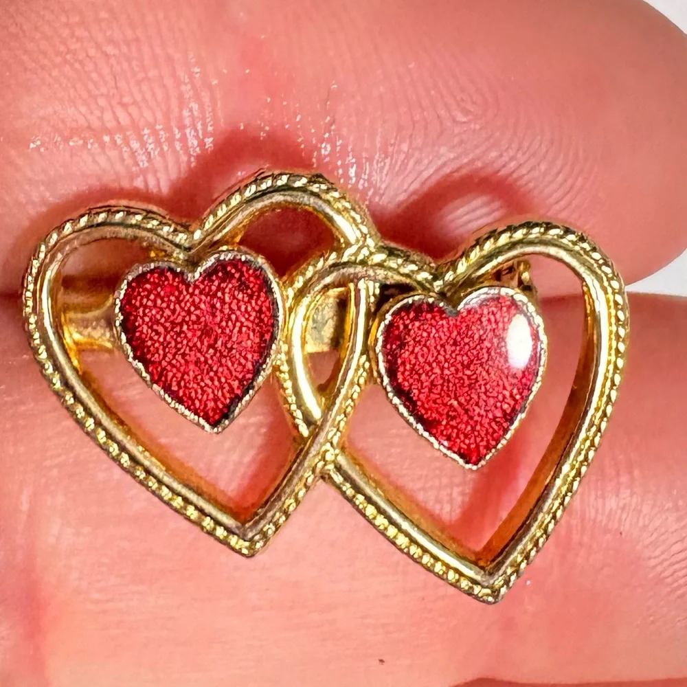 Gold tone vintage Double Heart Brooch with Red enamel Accents